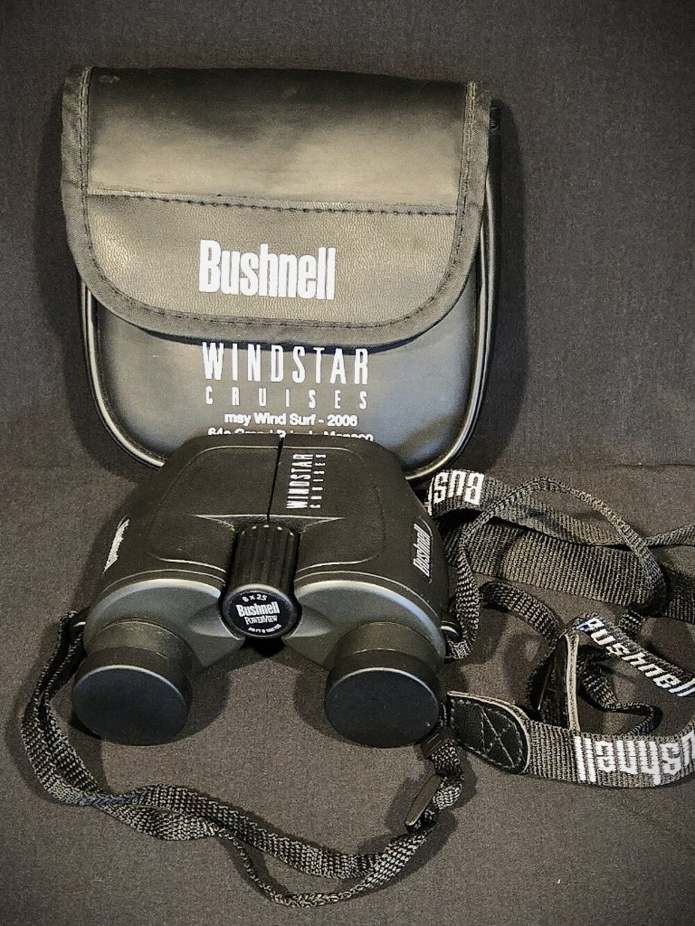 Bushnell PowerView 8x25 Compact Binoculars – Mint Condition.